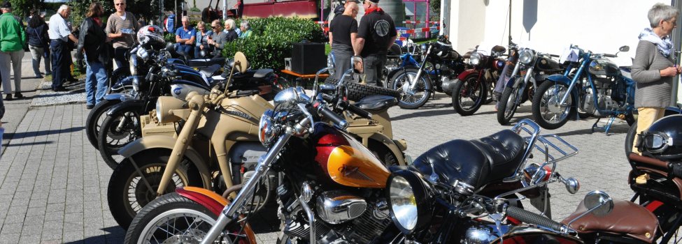 der 1. Oldtimer Club Knittelsheim veranstaltet jedes Jahr ein Oldtimertreffen