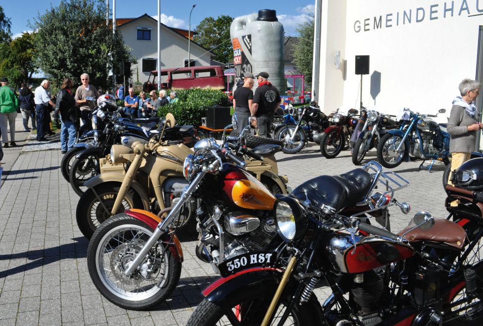 der 1. Oldtimer Club Knittelsheim veranstaltet jedes Jahr ein Oldtimertreffen