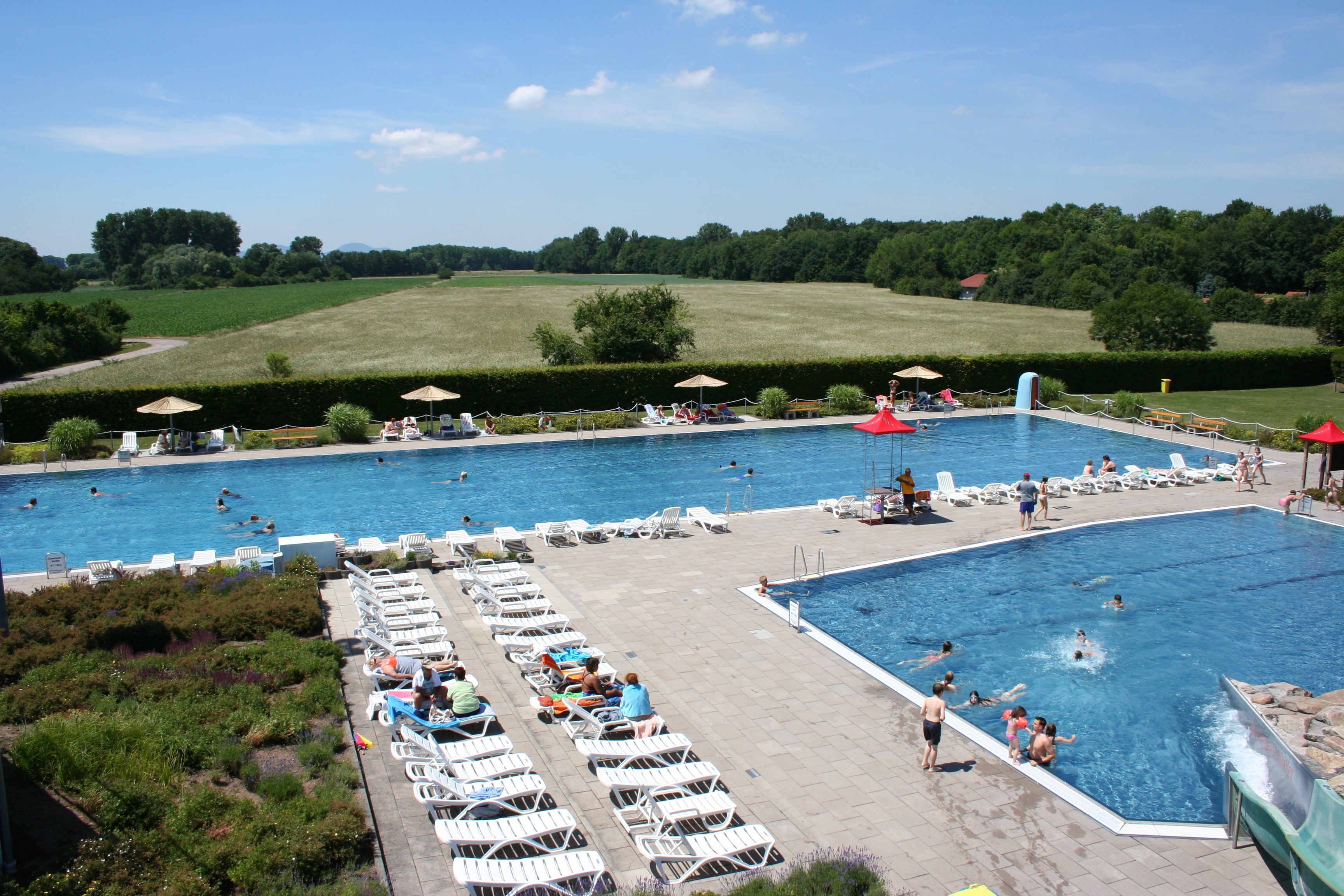 Blick auf den Schwimmpark in Bellheim