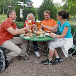 Gutes Essen und Trinken finden Sie in den zahlreichen Gaststätten